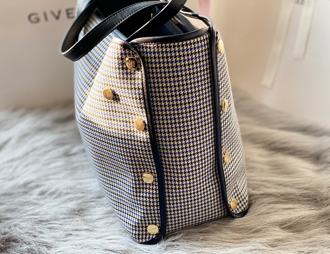 Givenchy Bond Medium Bag Multicolor/Beige For Women‎ 16.5in/42cm