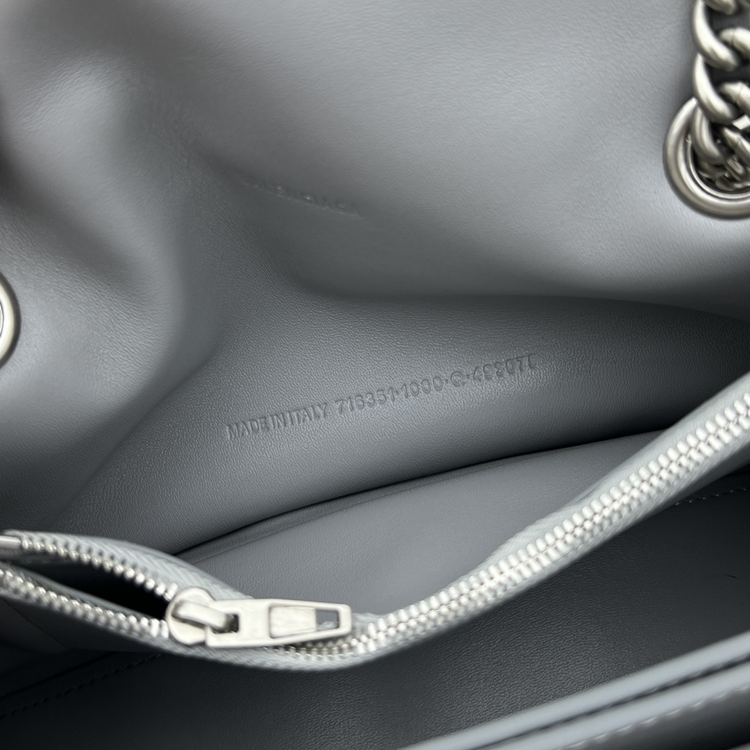Ba1en*iaga Crush Small Chain Bag Black/Pink/Silver/White For Women‎ 9.8in/24.9cm 716351210J09001