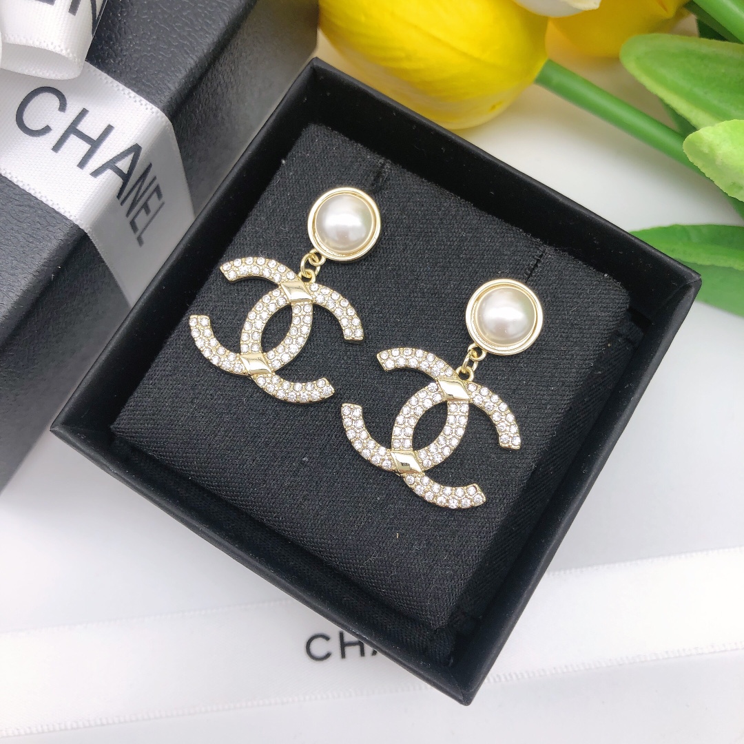 Ch**el C-Shaped Earrings Gold For Women