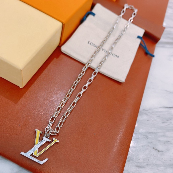 L0vis Vvtt0n Letter Necklace Silver For Women