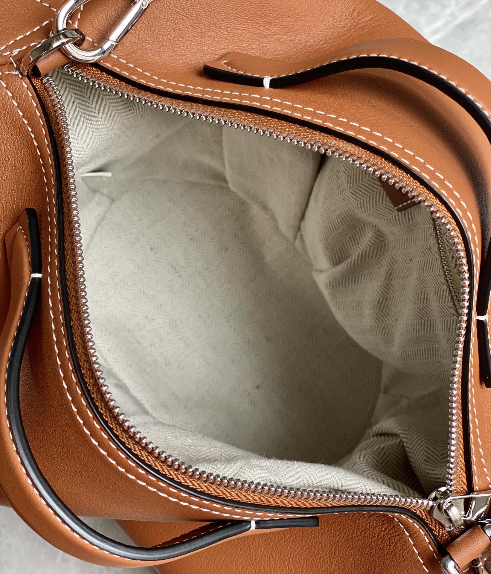 L0ew* Large Elephant Bag Brown For Women 14.2in / 36cm B623A18X01
