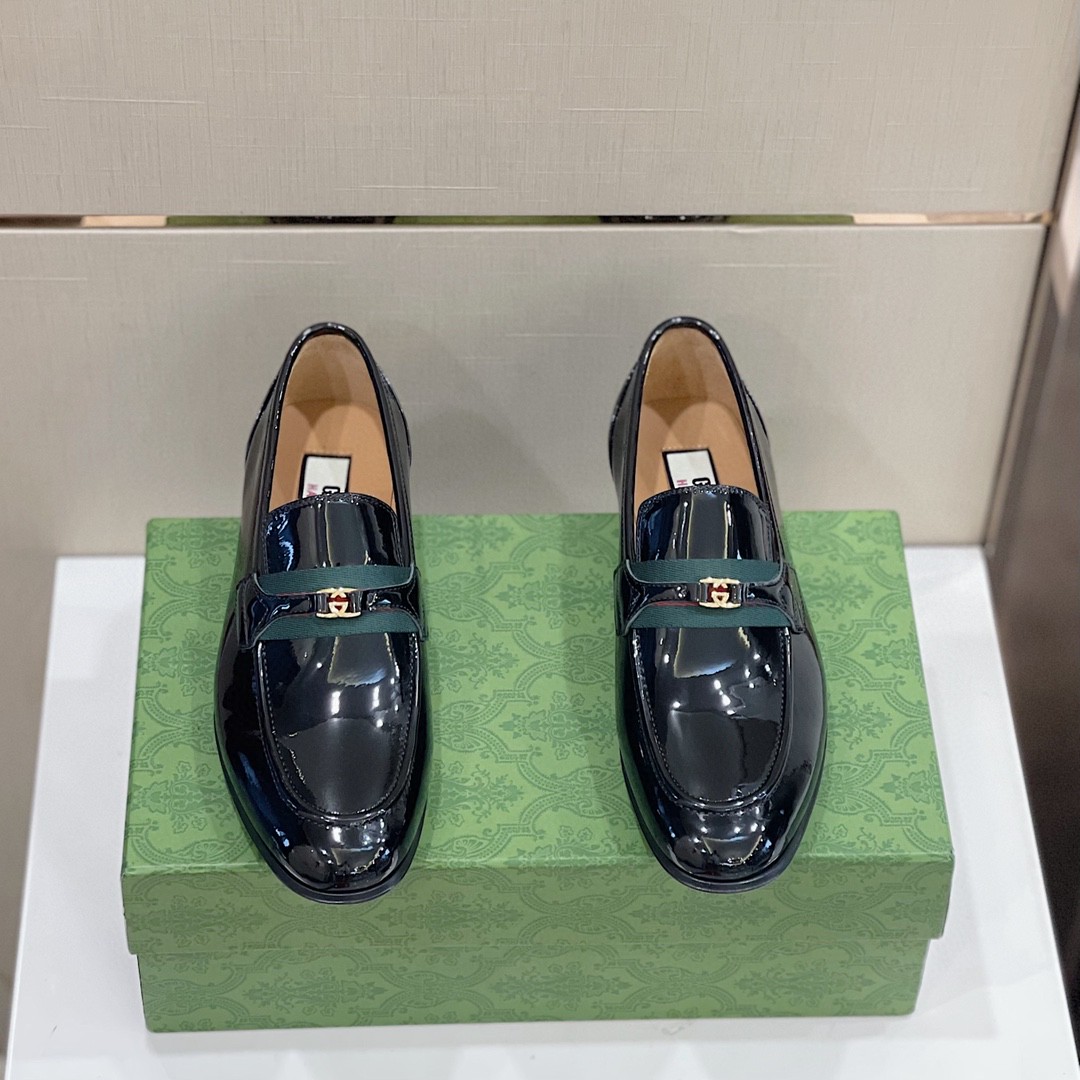 Gvc*1 Loafer With Interlocking G Black For Men