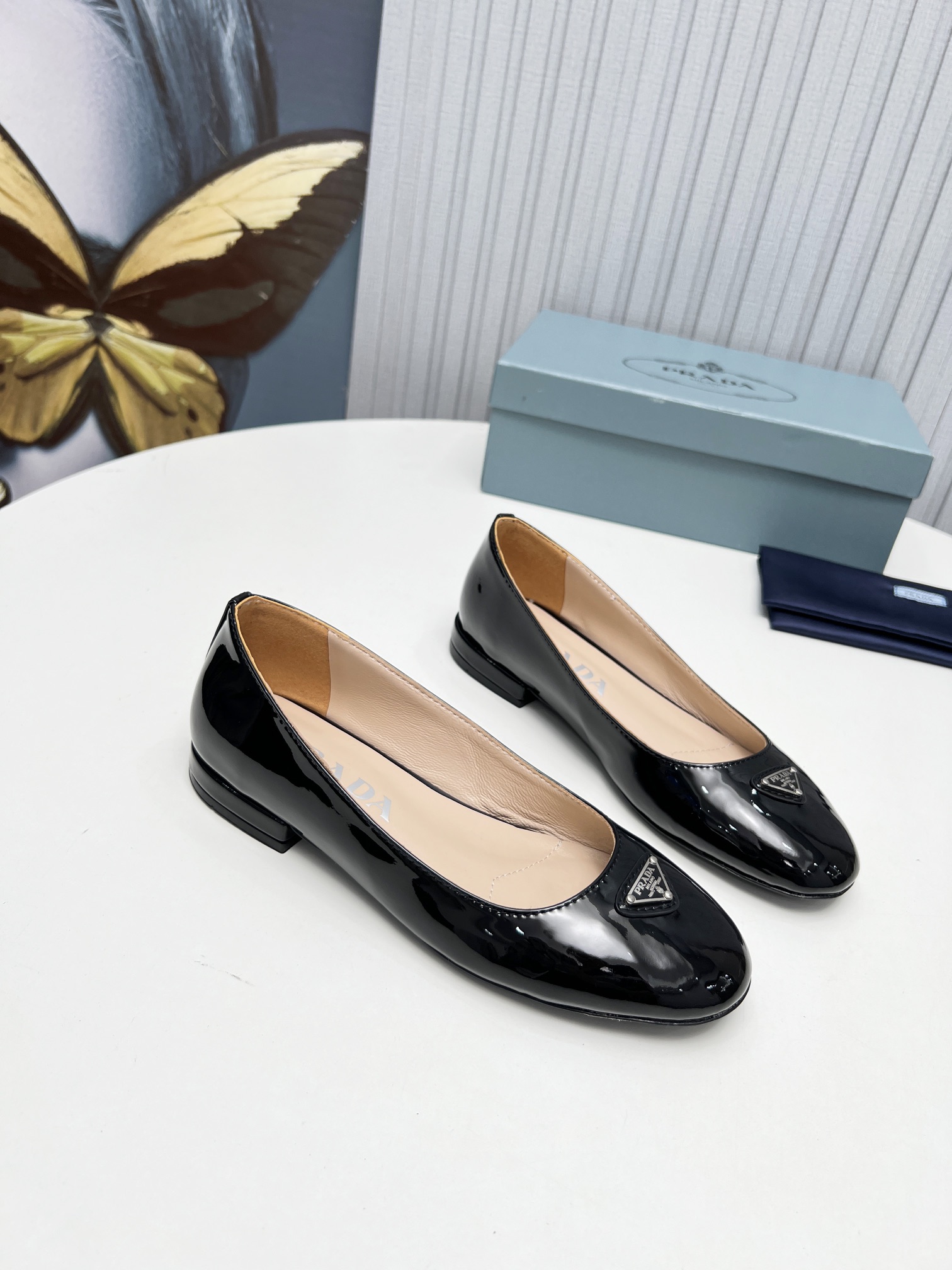 Pra*a Patent Ballerinas Black For Women 1F200N_069_F0002_F_015