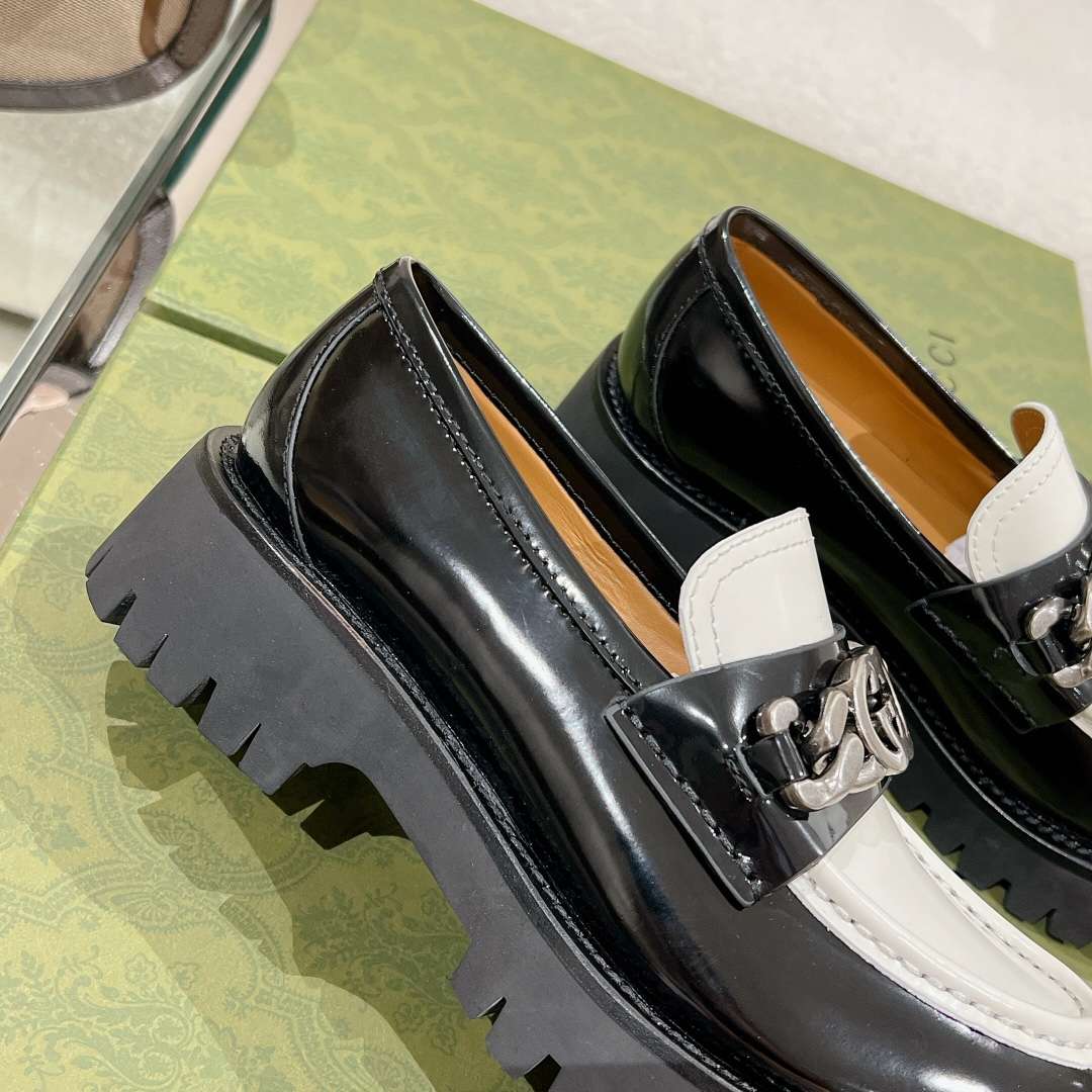 Ch**el Moccasins Black/White For Women