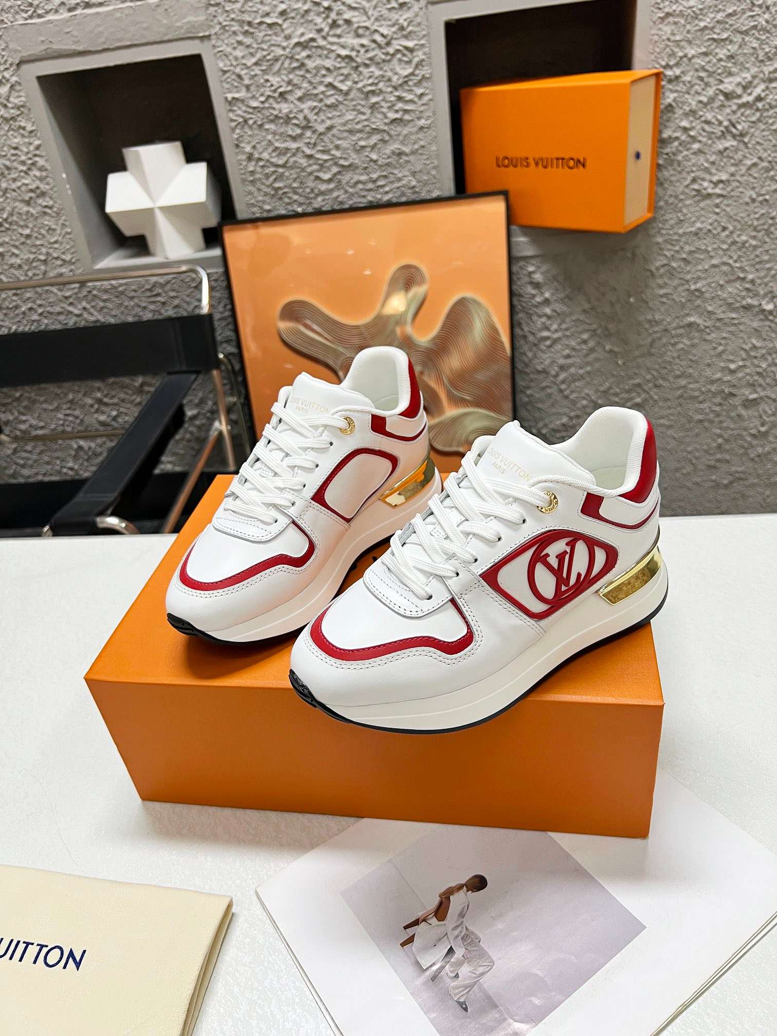 L0vis Vvtt0n Neo Run Away Sneaker White For Women