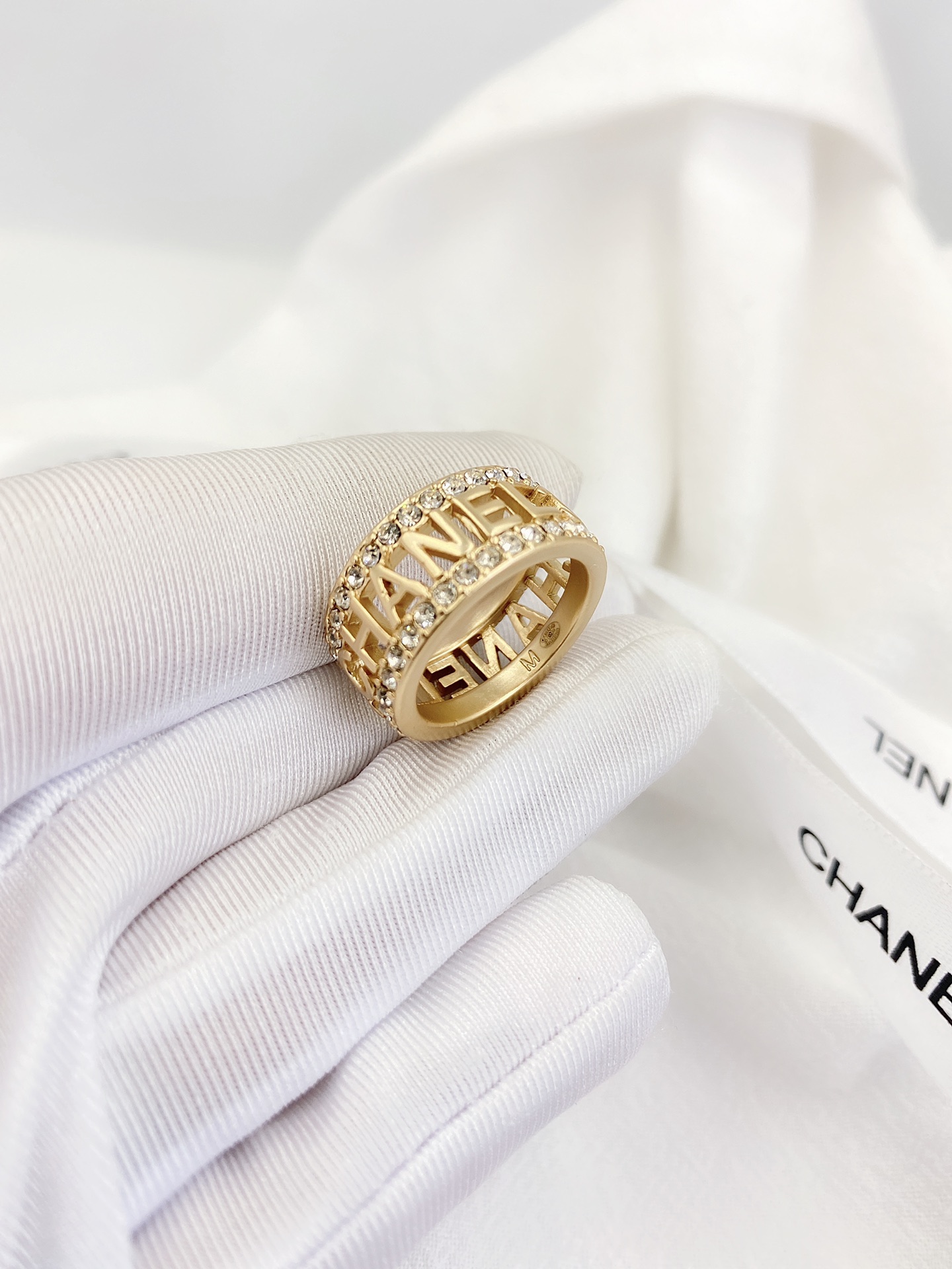 Ch**el Ring