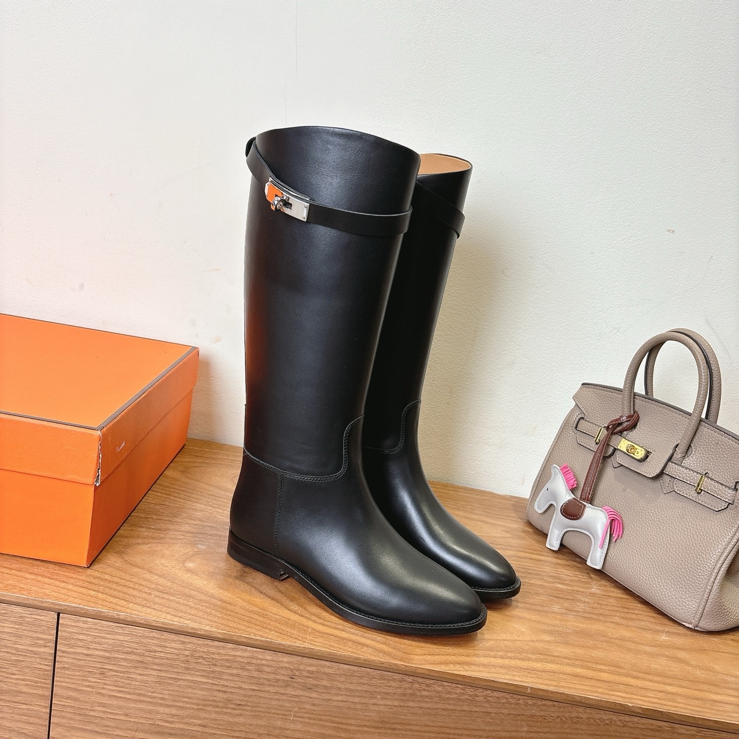 H**me5 Jumping Boots Black For Women H042138Z 01400