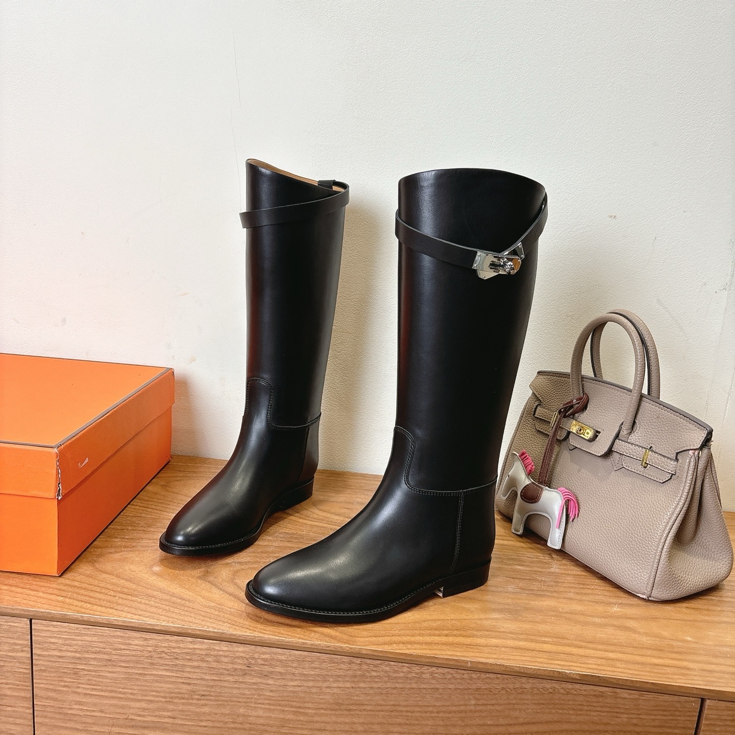 H**me5 Jumping Boots Black For Women H042138Z 01400