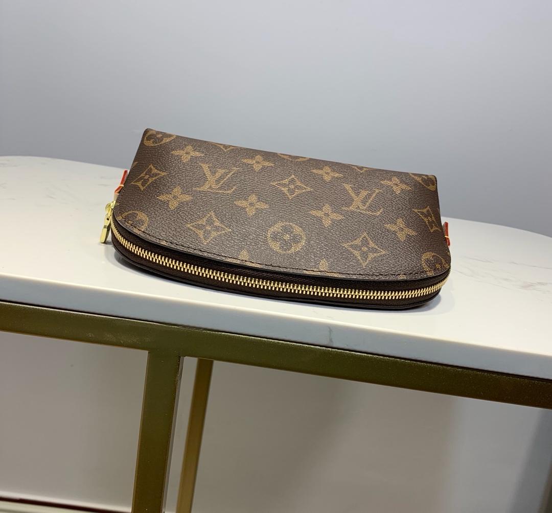 L0vis Vvtt0n Cosmetic Pouch PM Monogram Canvas For Women, Women’s Bags 7.5in/19cm LV M47515