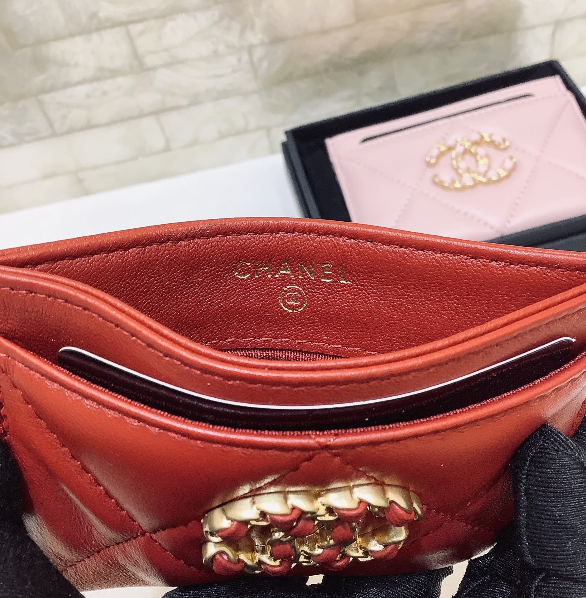 Ch**el CO-CO 19 Card Holder Wallet 11cm/4.3in Gold Toned Hardware For Women Red