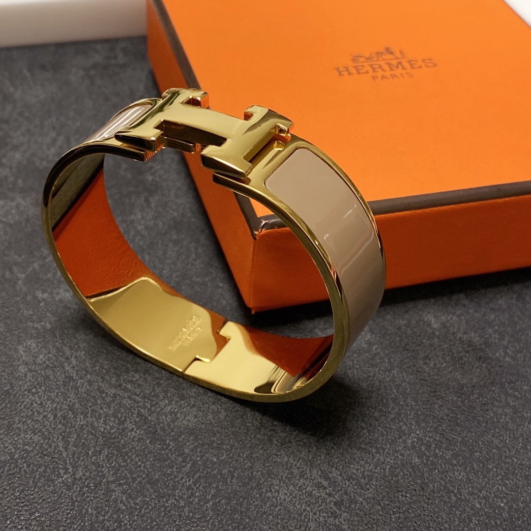 H**me5 Bracelet