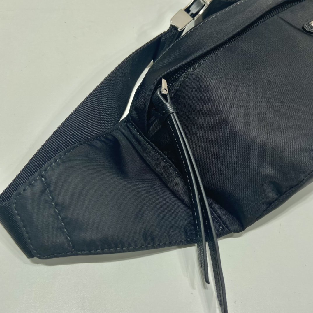 Pra*a Re-Nylon And Saffiano Belt Bag Black For Women, Women’s Bags 10.2in/26cm 2VL034_2DMG_F0002_V_OOO