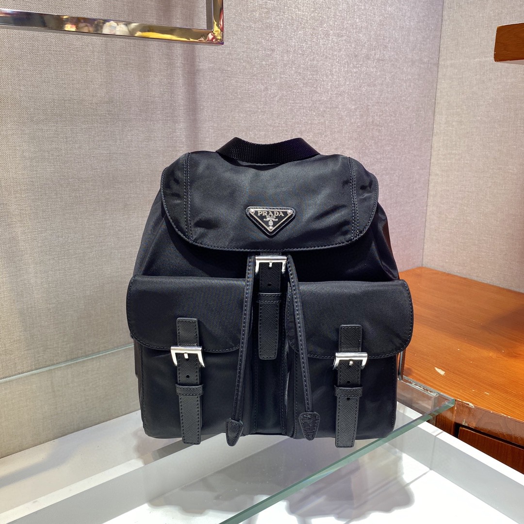Pra*a Small Re-Nylon Backpack Black For Women, Women’s Bags 11in/28cm 1BZ677_RV44_F0002_V_OOO