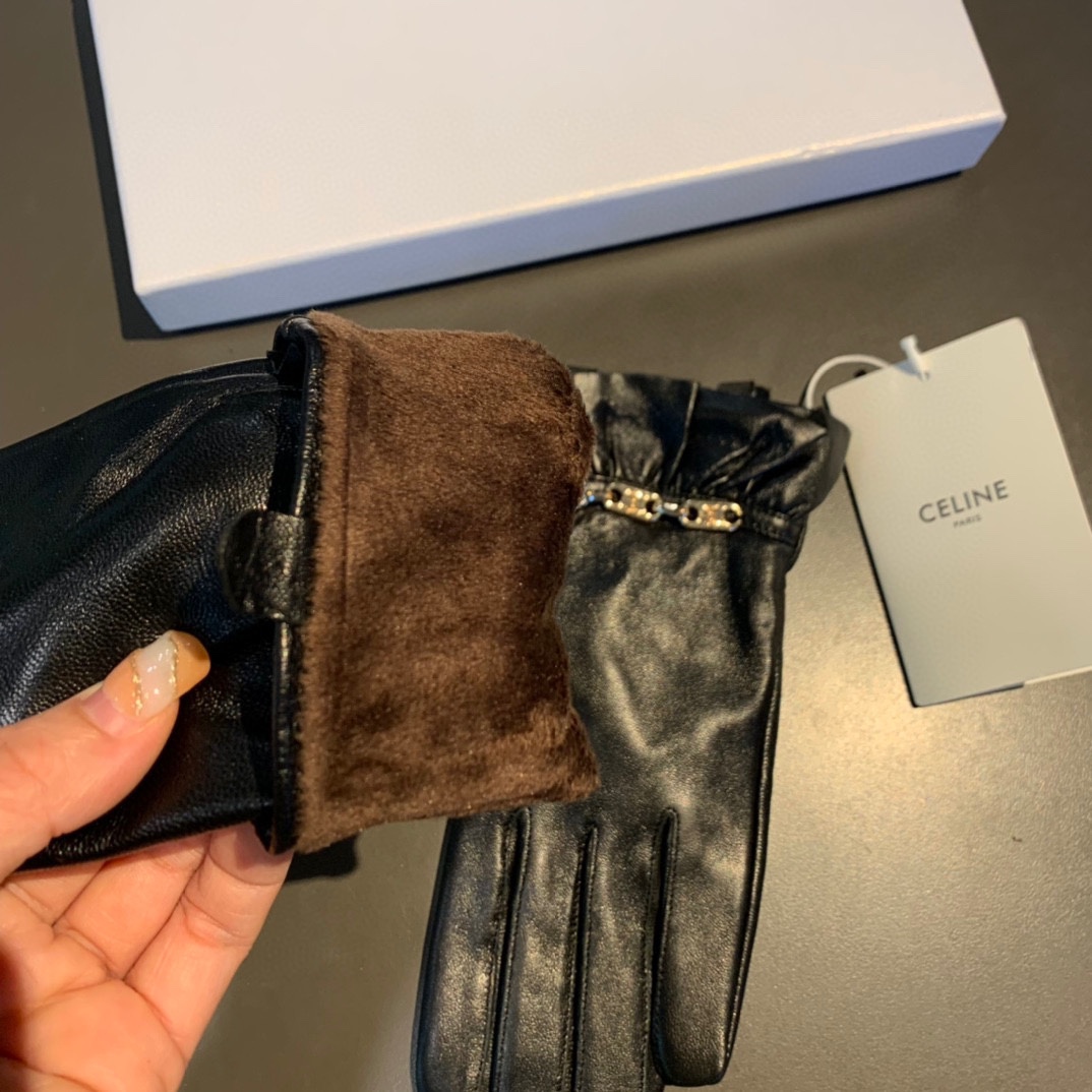 Ce1i*e Triomphe Gloves In Black
