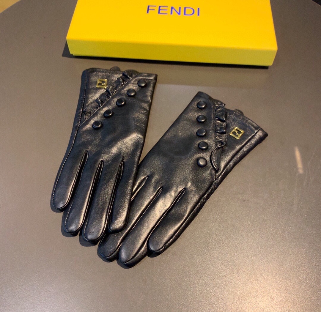 F**di Gloves In Black