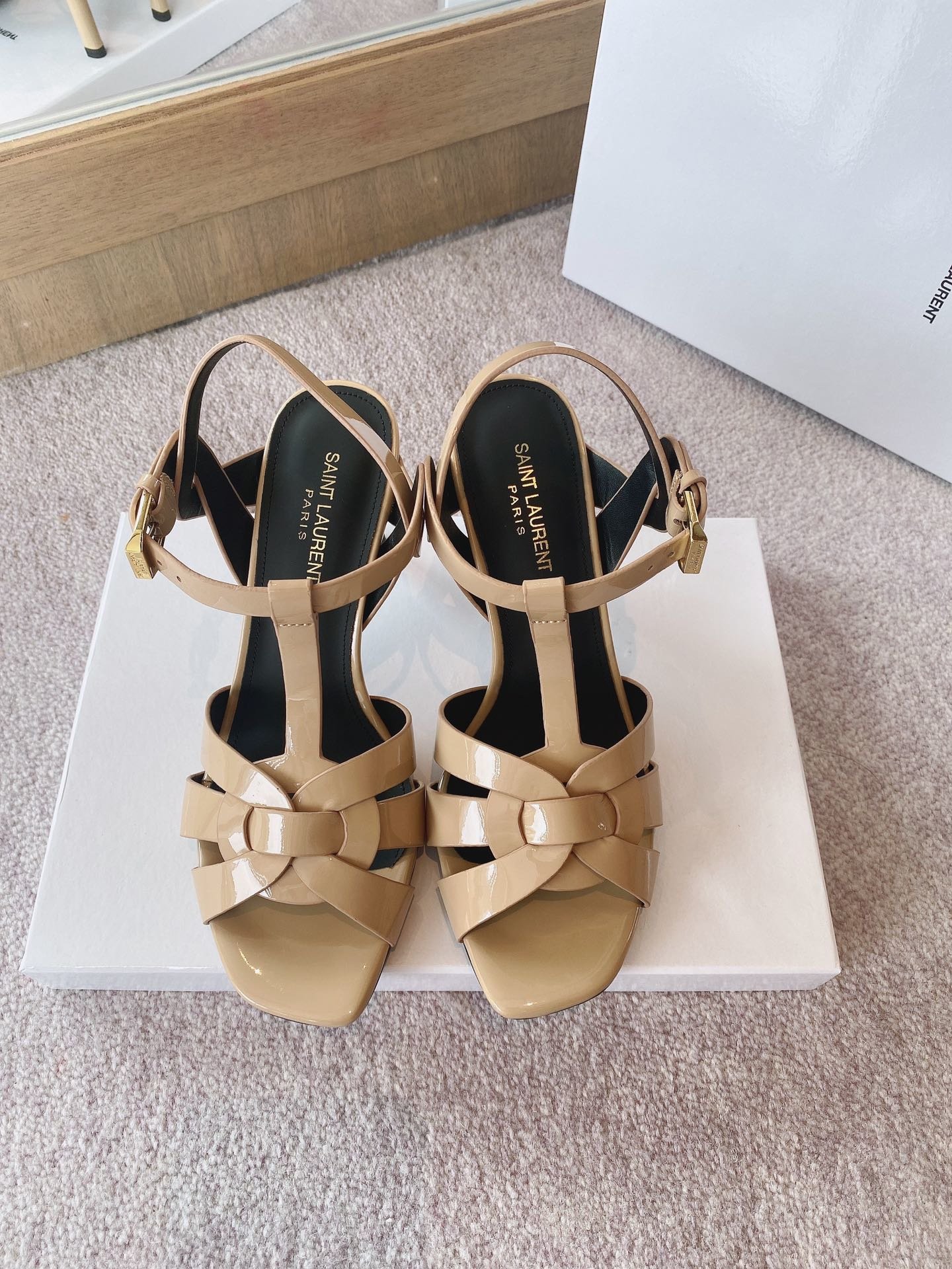 Sa1nt Lau*nt Women’s Tribute Sandals Beige For Women Y51