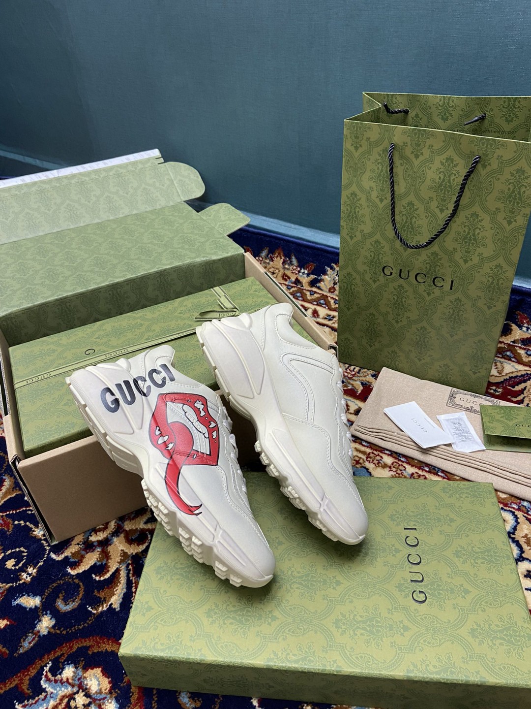 Gvc*1 Men’s Rhyton Sneakers With Mouth Print White Ivory For Men 552089 A9L00 9522
